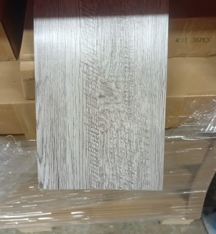 Piso Vinilico Autoadhesivo W35